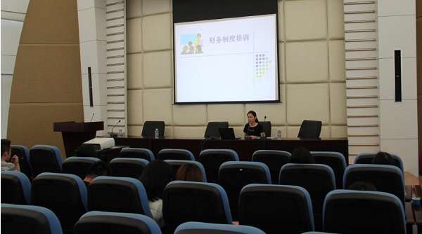 ga黄金甲集团举行新员工入职培训活动 