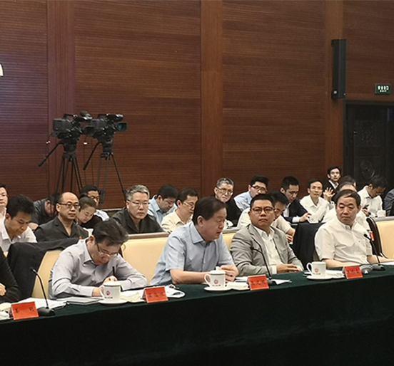 全国人大代表、ga黄金甲集团董事长熊建明参加最高人民法院举行的民营企业家座谈会