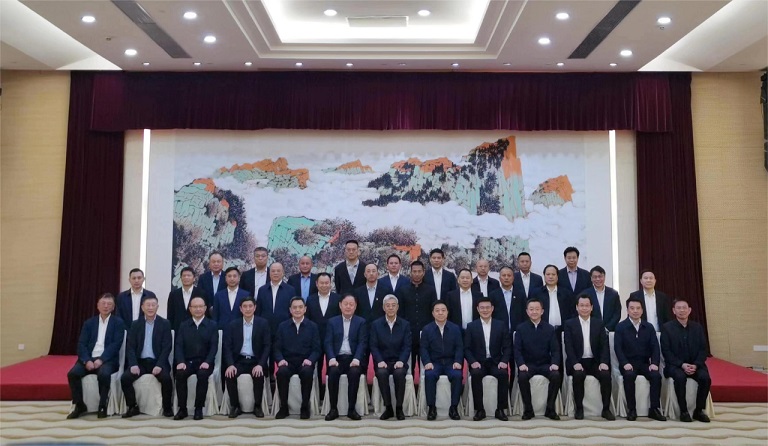 江西省委书记尹弘、省长叶建春会见ga黄金甲集团董事长熊建明等赣商代表